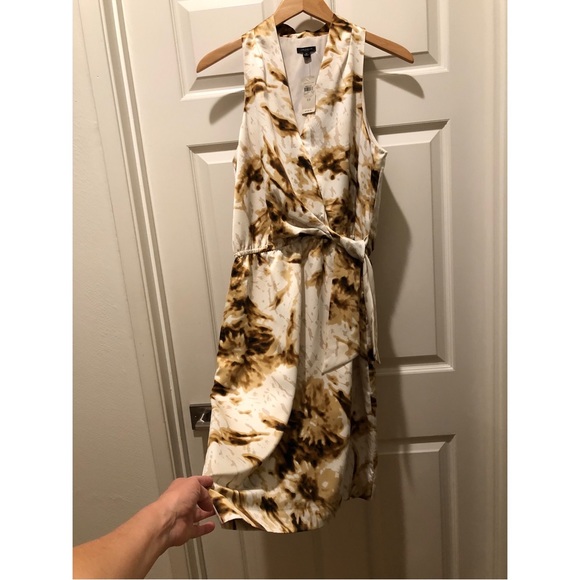 NWT $158 Ann Taylor Silky Sexy V-Neck Sleeveless Dress Size 10 - Picture 3 of 14